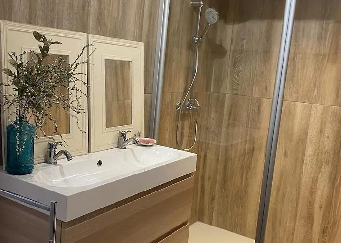 Сasa de vacaciones Charming Little House *