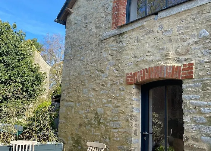 Сasa de vacaciones Charming Little House *